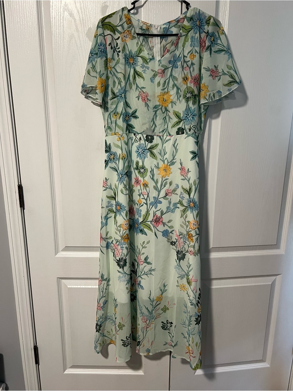 Floral Midi Dress in Light Mint